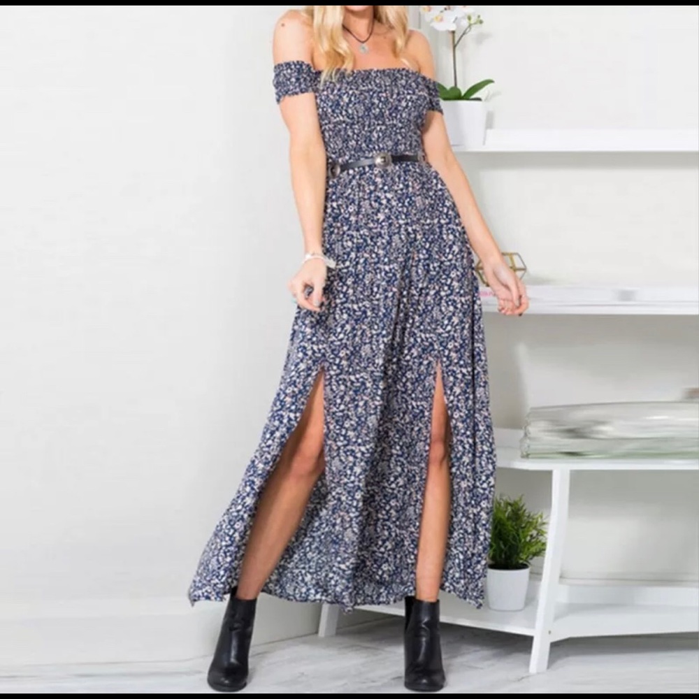 NWOT Adorable Strapless Summer Dress